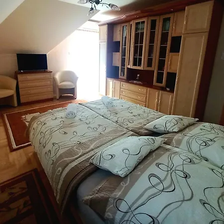 Apartamento Napsugár *