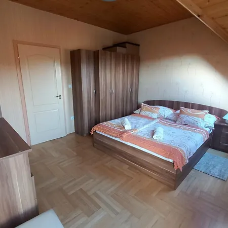 Apartamento Napsugár *